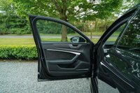 USED 2020 70 AUDI RS6 AVANT 4.0 TFSI V8 Carbon Black Tiptronic quattro Euro 6 (s/s) 5dr Comfort & Sound|Sports Exhaust