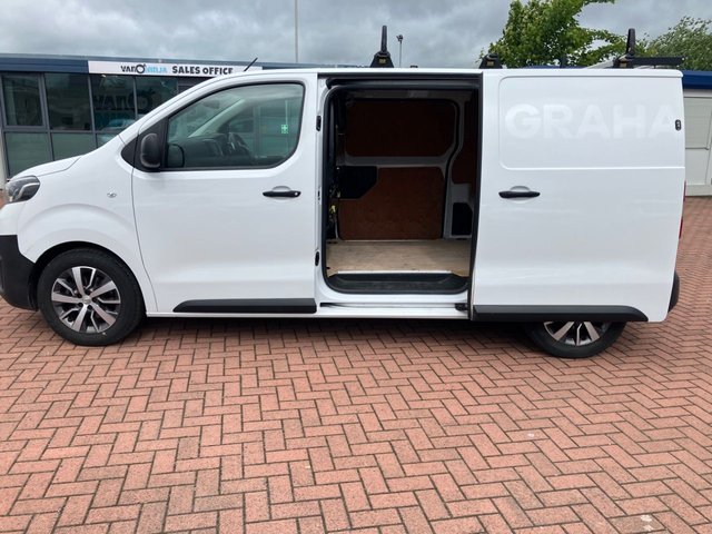 View our TOYOTA PROACE