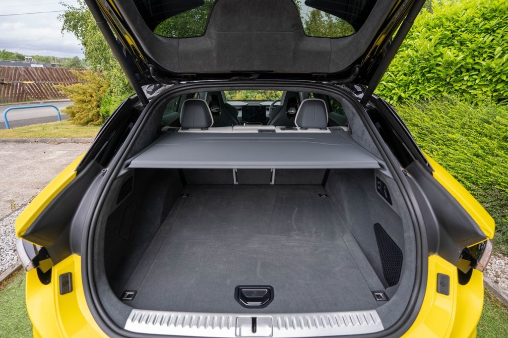 USED 2023 73 LOTUS ELETRE 112kWh R SUV 5dr Electric Auto 4WD (Dual Motor) (917 ps) FULL CLEAR PROTECTIVE MATT WRAP AMAZING SOUND EXPERIENCE FROM DOLBY 3D ATMOS SYSTEM 917 BHP 0-60 2.9 SECS WLTP RANGE 304 MILES