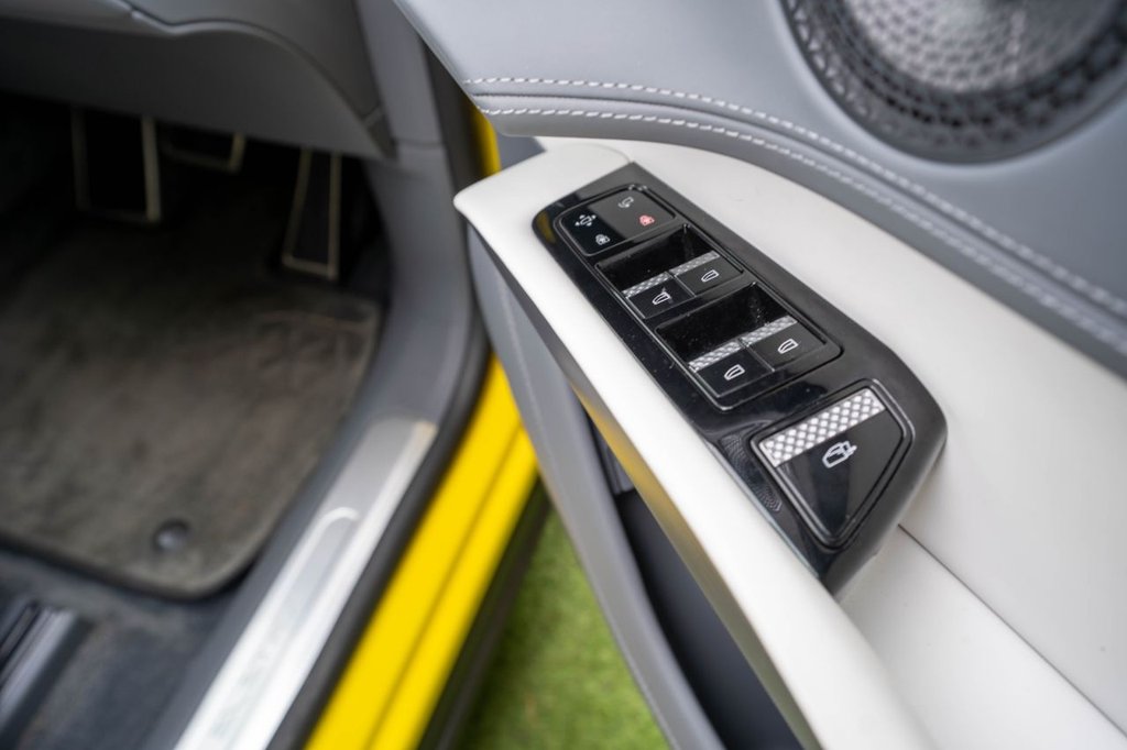 USED 2023 73 LOTUS ELETRE 112kWh R SUV 5dr Electric Auto 4WD (Dual Motor) (917 ps) FULL CLEAR PROTECTIVE MATT WRAP AMAZING SOUND EXPERIENCE FROM DOLBY 3D ATMOS SYSTEM 917 BHP 0-60 2.9 SECS WLTP RANGE 304 MILES