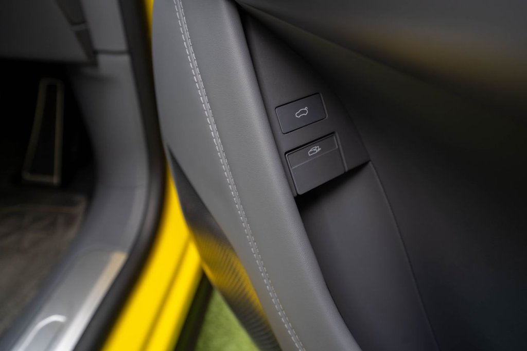 USED 2023 73 LOTUS ELETRE 112kWh R SUV 5dr Electric Auto 4WD (Dual Motor) (917 ps) FULL CLEAR PROTECTIVE MATT WRAP AMAZING SOUND EXPERIENCE FROM DOLBY 3D ATMOS SYSTEM 917 BHP 0-60 2.9 SECS WLTP RANGE 304 MILES