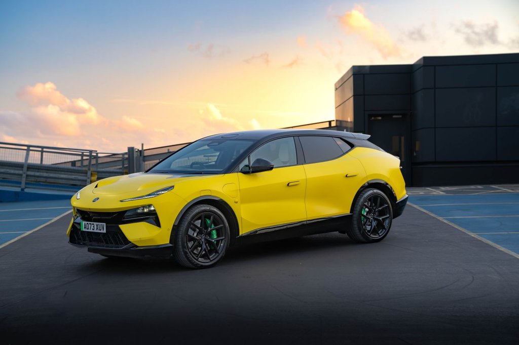 USED 2023 73 LOTUS ELETRE 112kWh R SUV 5dr Electric Auto 4WD (Dual Motor) (917 ps) FULL CLEAR PROTECTIVE MATT WRAP AMAZING SOUND EXPERIENCE FROM DOLBY 3D ATMOS SYSTEM 917 BHP 0-60 2.9 SECS WLTP RANGE 304 MILES