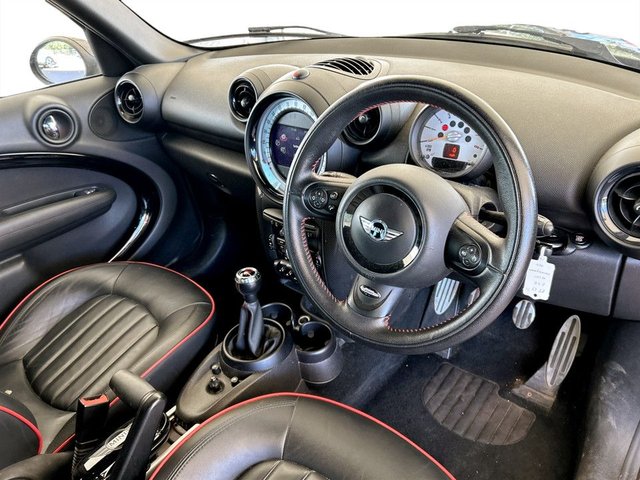 View our MINI COUNTRYMAN