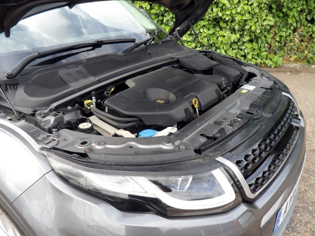 USED 2016 16 LAND ROVER RANGE ROVER EVOQUE 2.0 TD4 SE Tech SUV 5dr Diesel Auto 4WD Euro 6 (s/s) (180 ps) 8 Services 20's Pan Roof Black Pack