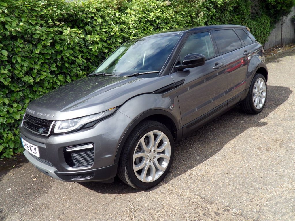 USED 2016 16 LAND ROVER RANGE ROVER EVOQUE 2.0 TD4 SE Tech SUV 5dr Diesel Auto 4WD Euro 6 (s/s) (180 ps) 8 Services 20's Pan Roof Black Pack