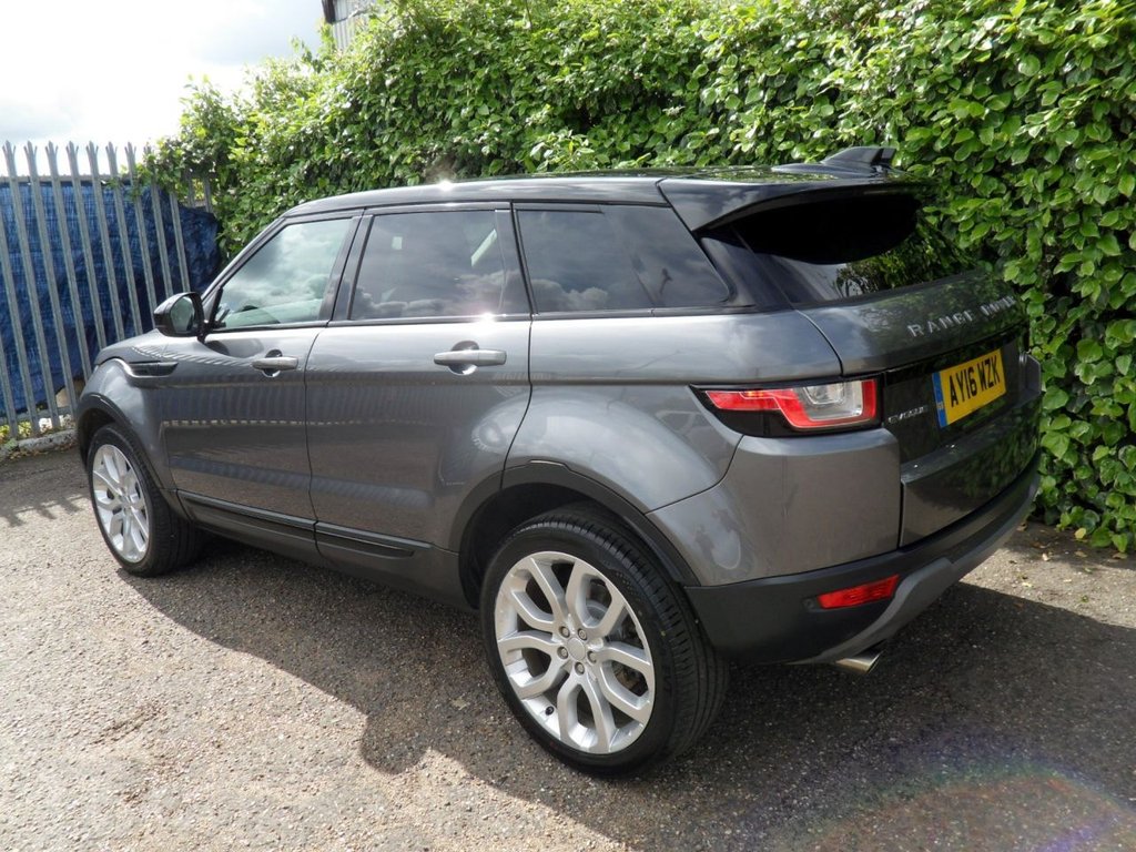 USED 2016 16 LAND ROVER RANGE ROVER EVOQUE 2.0 TD4 SE Tech SUV 5dr Diesel Auto 4WD Euro 6 (s/s) (180 ps) 8 Services 20's Pan Roof Black Pack