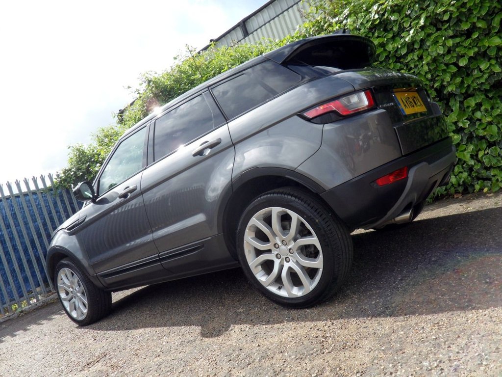 USED 2016 16 LAND ROVER RANGE ROVER EVOQUE 2.0 TD4 SE Tech SUV 5dr Diesel Auto 4WD Euro 6 (s/s) (180 ps) 8 Services 20's Pan Roof Black Pack