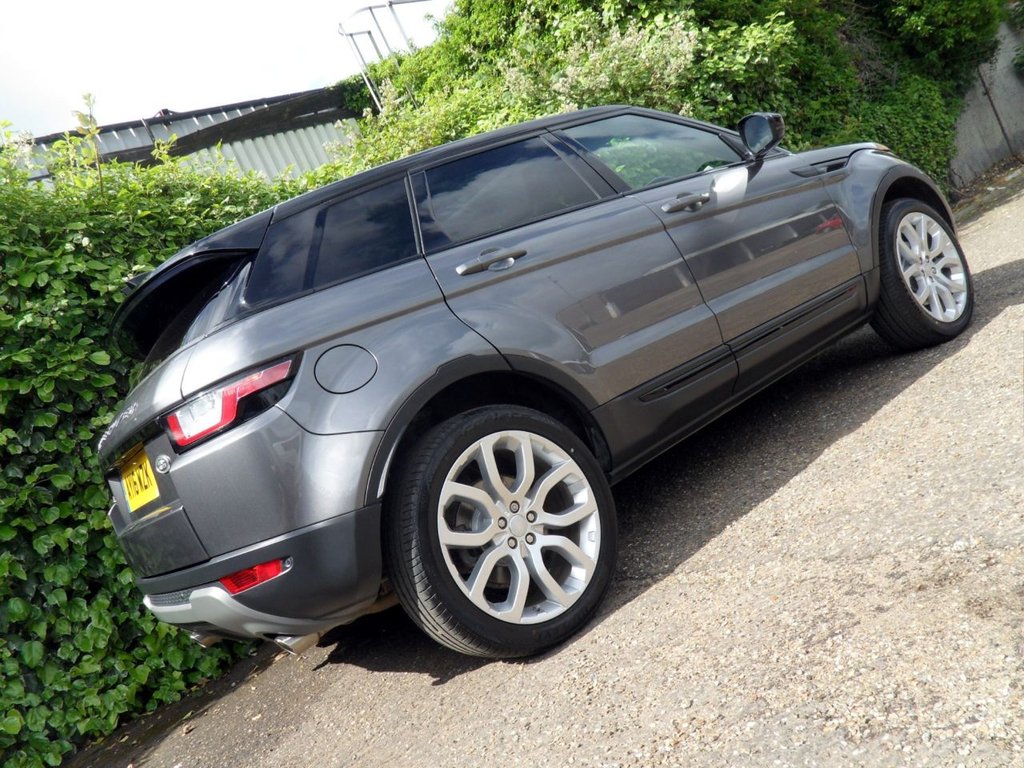 USED 2016 16 LAND ROVER RANGE ROVER EVOQUE 2.0 TD4 SE Tech SUV 5dr Diesel Auto 4WD Euro 6 (s/s) (180 ps) 8 Services 20's Pan Roof Black Pack