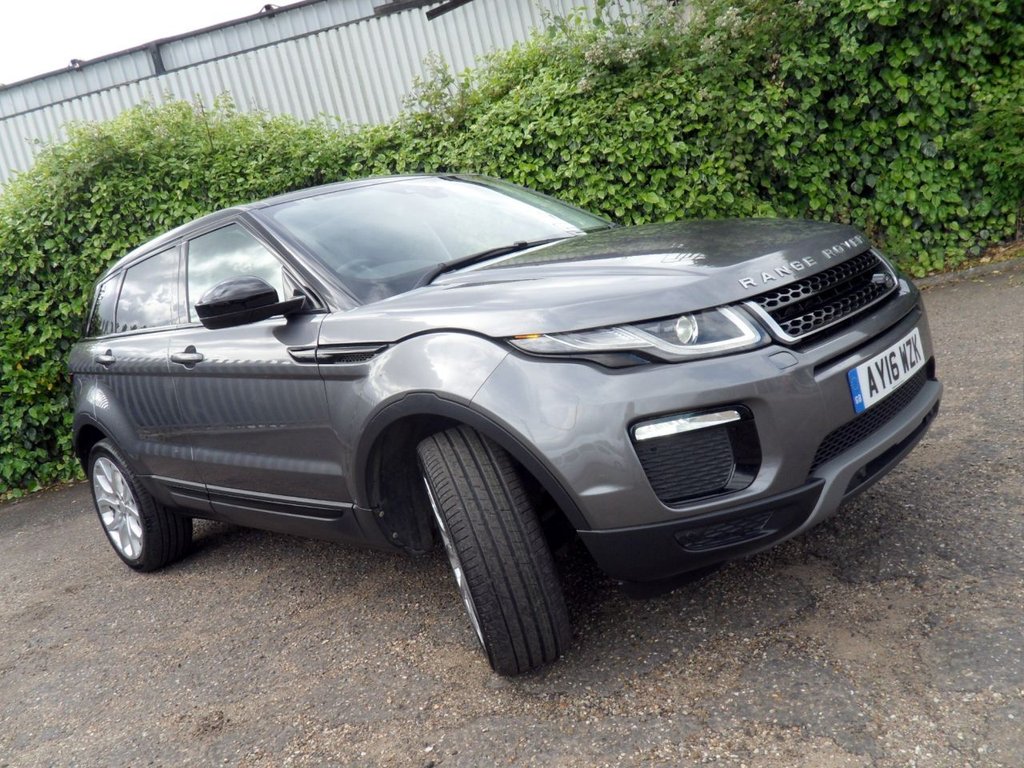 USED 2016 16 LAND ROVER RANGE ROVER EVOQUE 2.0 TD4 SE Tech SUV 5dr Diesel Auto 4WD Euro 6 (s/s) (180 ps) 8 Services 20's Pan Roof Black Pack