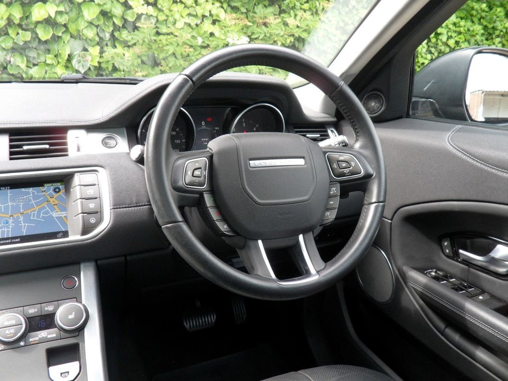 USED 2016 16 LAND ROVER RANGE ROVER EVOQUE 2.0 TD4 SE Tech SUV 5dr Diesel Auto 4WD Euro 6 (s/s) (180 ps) 8 Services 20's Pan Roof Black Pack