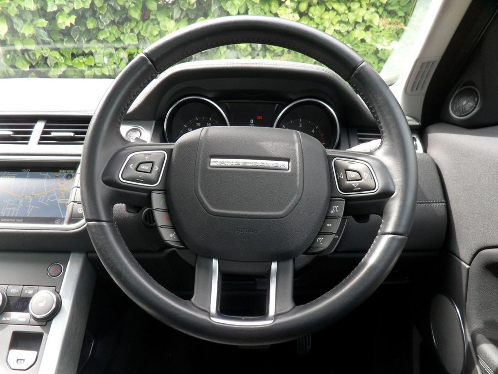 USED 2016 16 LAND ROVER RANGE ROVER EVOQUE 2.0 TD4 SE Tech SUV 5dr Diesel Auto 4WD Euro 6 (s/s) (180 ps) 8 Services 20's Pan Roof Black Pack