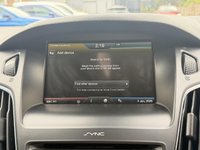 USED 2016 16 FORD FOCUS 1.0T EcoBoost Zetec Hatchback 5dr Petrol Auto Euro 6 (s/s) (125 ps) PARKING SENSORS - NAVIGATION