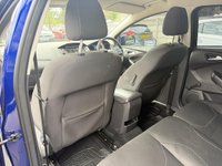 USED 2016 16 FORD FOCUS 1.0T EcoBoost Zetec Hatchback 5dr Petrol Auto Euro 6 (s/s) (125 ps) PARKING SENSORS - NAVIGATION