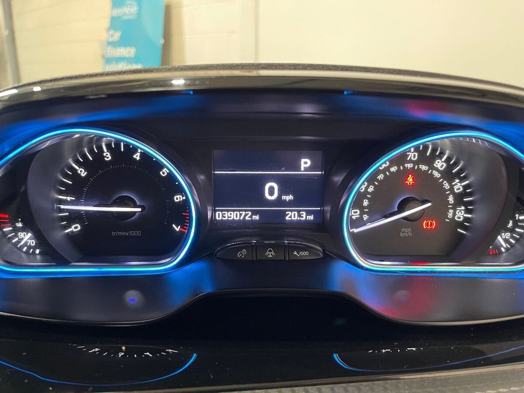 USED 2017 67 PEUGEOT 2008 1.2 PureTech Allure SUV 5dr Petrol EAT Euro 6 (s/s) (110 ps) Rear Parking Sensors