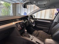 USED 2022 71 VOLKSWAGEN PASSAT 1.4 TSI 13kWh GTE Estate 5dr Petrol Plug-in Hybrid DSG Euro 6 (s/s) (218 ps)+2 CABLES+1 OWNER FROM NEW+FSH+FULL LEATHER SEATS+PARK CONTROL+NAV+AIRCON+BLUETOOTH+MEDIA+DIGITAL DASH+APPS+USB+AUX+DAB+ALLOYS+CRUISE+ 2 CABLES+1 OWNER FROM NEW+FSH+FULL LEATHER SEATS+PARK CONTROL+NAV+AIRCON+BLUETOOTH+MEDIA+DIGITAL DASH+APPS+USB+AUX+DAB+ALLOYS+CRUISE+HPI CLEAR