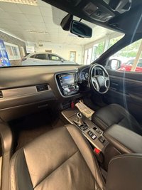 USED 2019 19 MITSUBISHI OUTLANDER 2.4h TwinMotor 13.8kWh 4h SUV 5dr Petrol Plug-in Hybrid CVT 4WD Euro 6 (s/s) (209 ps) 