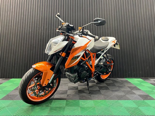 View our KTM 1290 Super Duke R