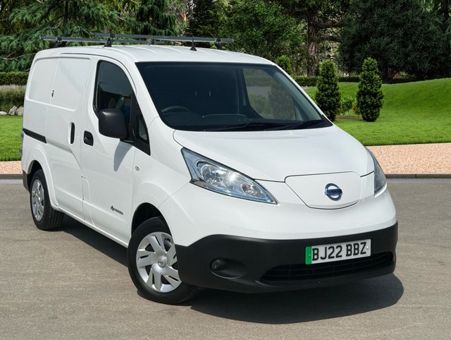 View our NISSAN e-NV200
