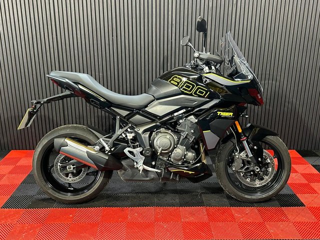 View our TRIUMPH Tiger Sport 800