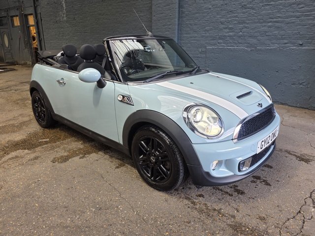View our MINI Convertible 1.6 Cooper S Convertible 2dr Petrol Manual Euro 5 (s/s) (184 ps)