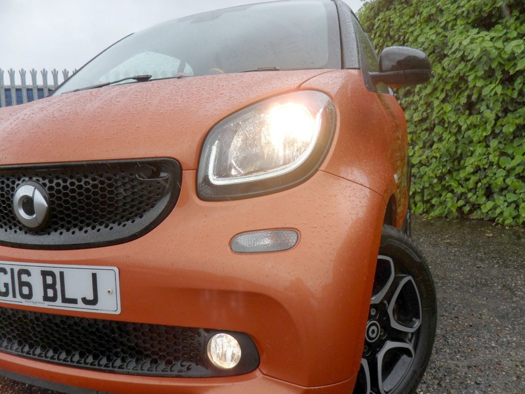 USED 2016 16 SMART FORTWO 0.9T Prime (Premium Plus) Coupe 2dr Petrol Twinamic Euro 6 (s/s) (90 ps) Low Mileage Low Insurance - &pound;20 Tax