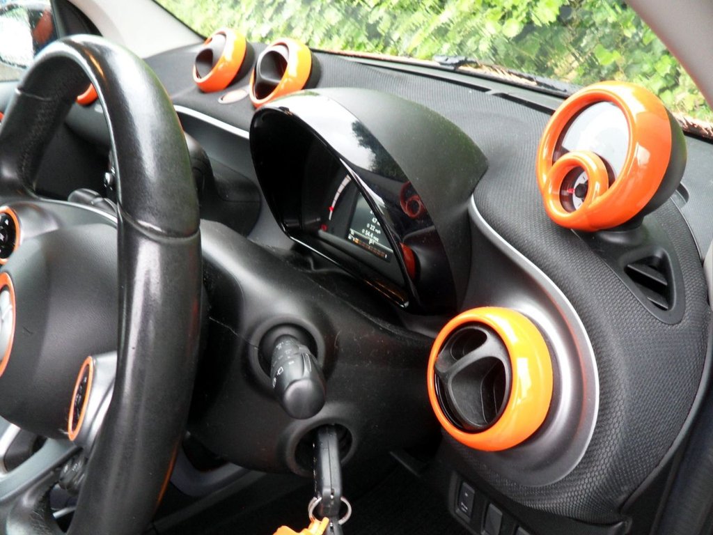 USED 2016 16 SMART FORTWO 0.9T Prime (Premium Plus) Coupe 2dr Petrol Twinamic Euro 6 (s/s) (90 ps) Low Mileage Low Insurance - &pound;20 Tax