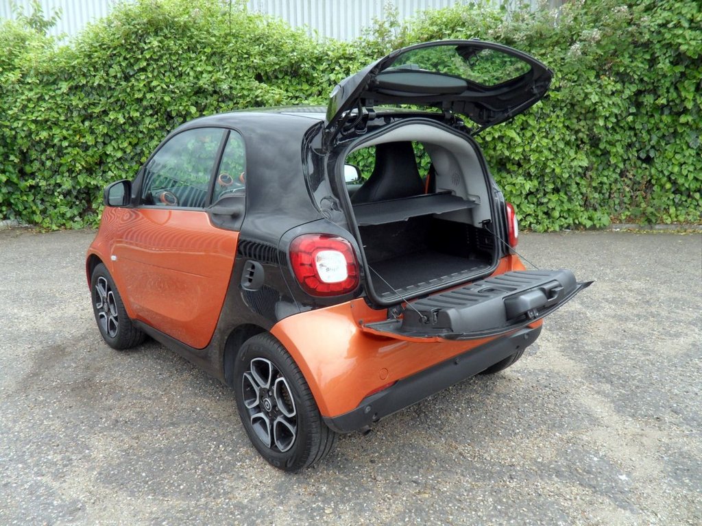USED 2016 16 SMART FORTWO 0.9T Prime (Premium Plus) Coupe 2dr Petrol Twinamic Euro 6 (s/s) (90 ps) Low Mileage Low Insurance - &pound;20 Tax