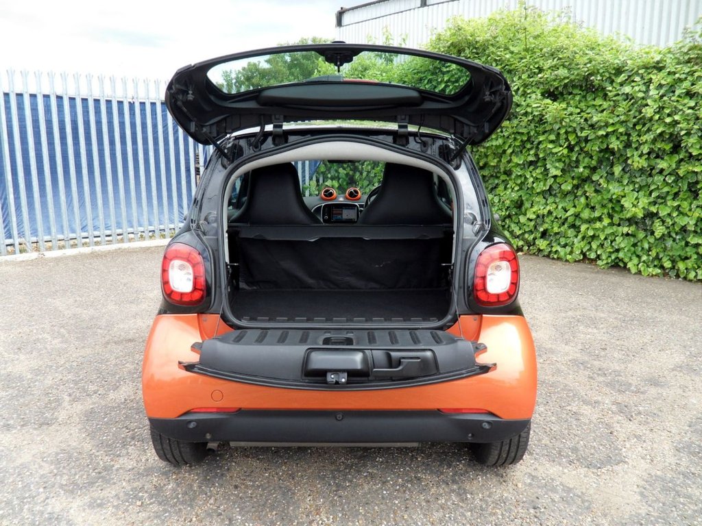 USED 2016 16 SMART FORTWO 0.9T Prime (Premium Plus) Coupe 2dr Petrol Twinamic Euro 6 (s/s) (90 ps) Low Mileage Low Insurance - &pound;20 Tax