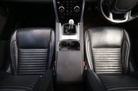 USED 2020 20 LAND ROVER DISCOVERY SPORT 2.0 D150 S SUV 5dr Diesel Manual Euro 6 (s/s) (150 ps) FUJI WHITE PAINTWORK + REVERSE CAMERA + HEATED SEATS + APPLE CARPLAY