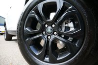USED 2020 20 LAND ROVER DISCOVERY SPORT 2.0 D150 S SUV 5dr Diesel Manual Euro 6 (s/s) (150 ps) FUJI WHITE PAINTWORK + REVERSE CAMERA + HEATED SEATS + APPLE CARPLAY