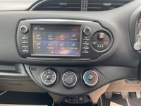 USED 2020 20 TOYOTA YARIS 1.5 VVT-i Y20 Bi-tone Hatchback 5dr Petrol Manual Euro 6 (111 ps) 