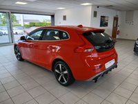 USED 2017 67 VOLVO V40 1.5 T3 R-Design Nav Plus Hatchback 5dr Petrol Auto Euro 6 (s/s) (152 ps) 