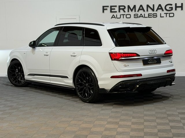 View our AUDI Q7