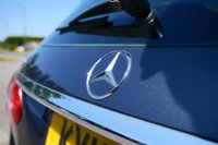 USED 2015 15 MERCEDES-BENZ C-CLASS 2.1 C220 BlueTEC SE Estate 5dr Diesel G-Tronic+ Euro 6 (s/s) (170 ps) TENORITE GREY METALLIC PAINTWORK + REVERSE CAMERA + HEATED SEATS + NAV