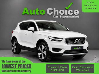2022 VOLVO XC40
