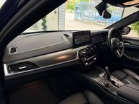 USED 2022 72 BMW 5 SERIES 2.0 530e 12kWh M Sport Steptronic Euro 6 (s/s) 4dr PERFORMANCEKIT+TECHPACK+20S