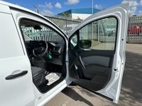 USED 2026 75 RENAULT KANGOO 1.5 dCi Blue ENERGY ML19 Advance Panel Van 6dr Diesel Manual MWB Euro 6 (s/s) (95 ps) LOW MILEAGE, 360 SENSORS, BLUETOOTH, TOUCHSCREEN, AIR CONDITIONING