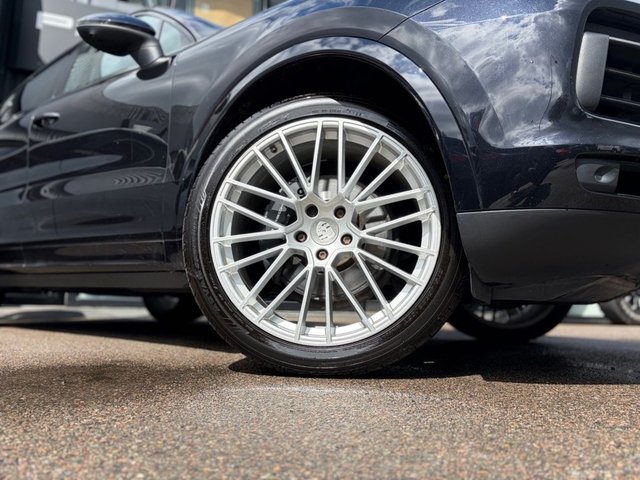 View our PORSCHE CAYENNE