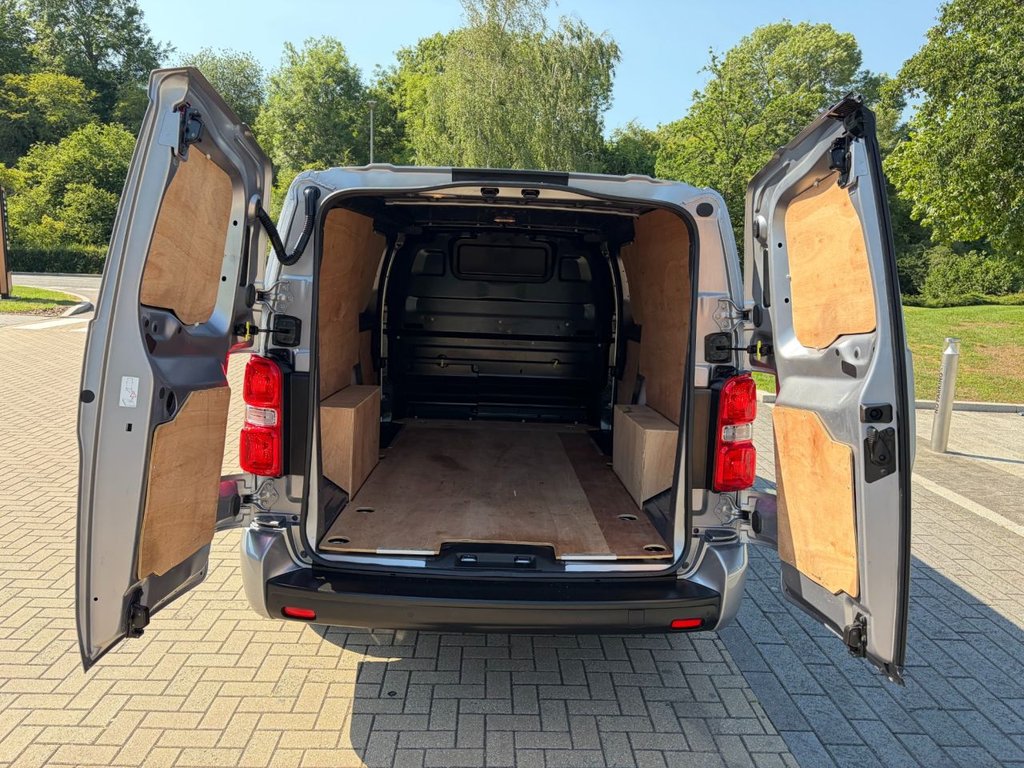 USED 2024 73 FIAT SCUDO PRIMO 1.5BlueHDi EU6 S/S LWB 100ps *AIRCON*CAMERA*TWIN SLD*E/PACK*APPLE CARPLAY* L2-EU6-A/C-SATNAV-2 SLD-E/PACK