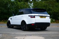 USED 2020 20 LAND ROVER RANGE ROVER SPORT 2.0 P300 HSE SUV 5dr Petrol Auto 4WD Euro 6 (s/s) (300 ps) FUJI WHITE PAINTWORK + BLACK PACK + APPLE CARPLAY + 22" ALLOYS