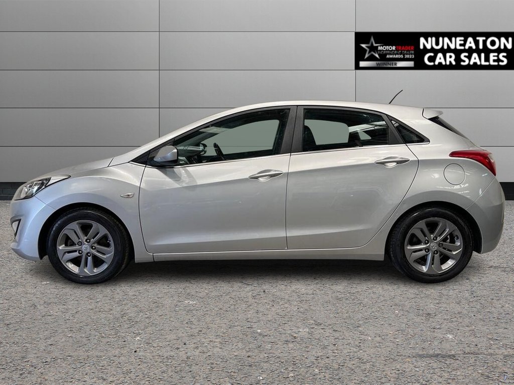 USED 2015 15 HYUNDAI I30 1.4 Blue Drive SE Hatchback 5dr Petrol Manual Euro 6 (s/s) (100 ps) 