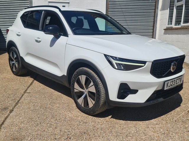 View our VOLVO XC40