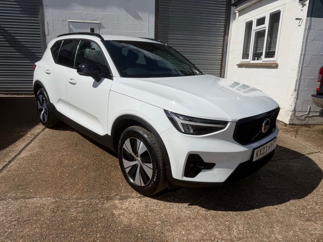 View our VOLVO XC40
