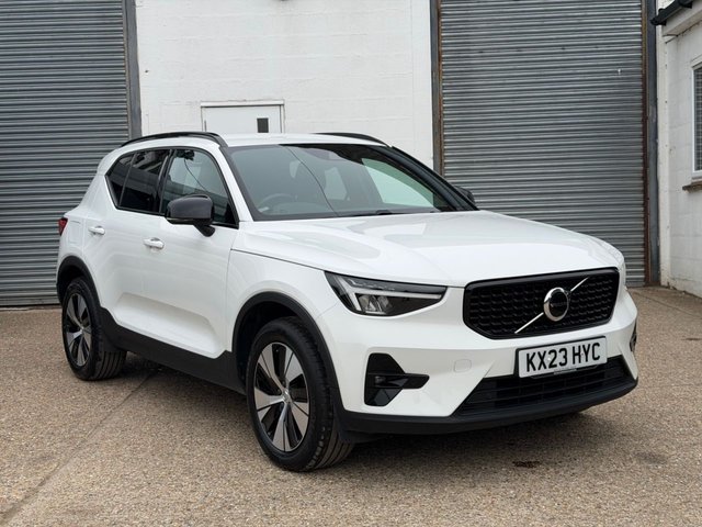 View our VOLVO XC40