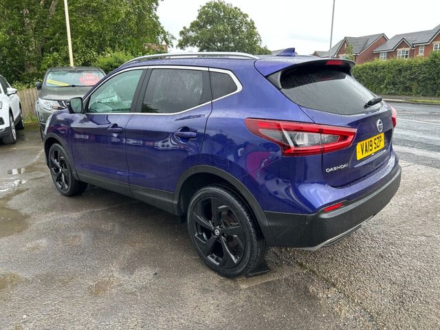 View our NISSAN QASHQAI