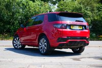 USED 2022 22 LAND ROVER DISCOVERY SPORT 1.5 P300e 12.2kWh R-Dynamic HSE SUV 5dr Petrol Plug-in Hybrid Auto 4WD Euro 6 (s/s) (309 ps) FIRENZE RED METALLIC PAINTWORK + SUNROOF + MERIDIAN + VIRTUAL DASH