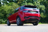 USED 2022 22 LAND ROVER DISCOVERY SPORT 1.5 P300e 12.2kWh R-Dynamic HSE SUV 5dr Petrol Plug-in Hybrid Auto 4WD Euro 6 (s/s) (309 ps) FIRENZE RED METALLIC PAINTWORK + SUNROOF + MERIDIAN + VIRTUAL DASH