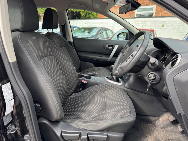 View our NISSAN QASHQAI