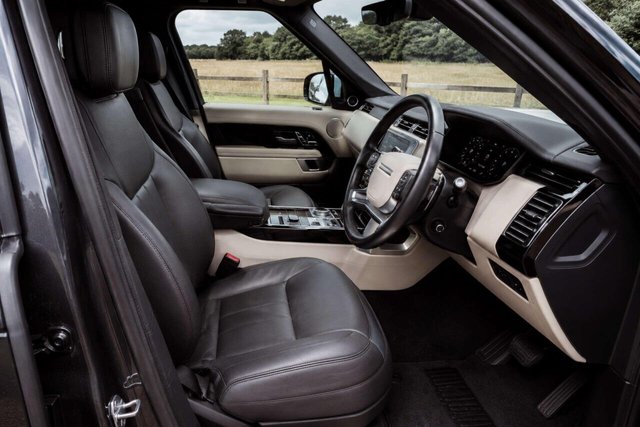 View our LAND ROVER RANGE ROVER
