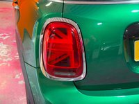 USED 2021 21 MINI HATCH 1.5 Cooper Classic Hatchback 5dr Petrol Manual Euro 6 (s/s) (136 ps) Huge Spec. Comfort Package